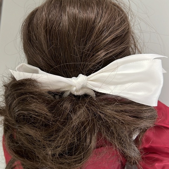 Vintage American Girl Samantha Christmas dress with tights & bow excellent cond - Picture 3 of 9